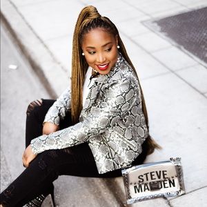 Meet your Posher, Sharie.